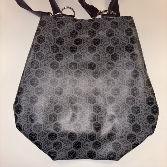 Think Geek D20 Origami Handbag of Holding Origami Bag - Picture 5 of 15